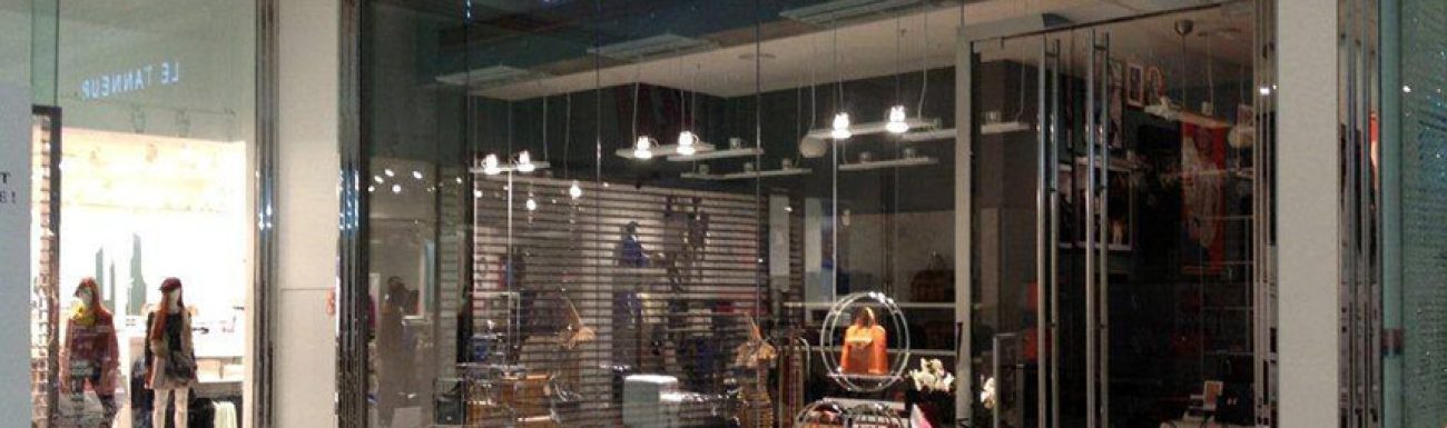 facade-inox-brosse-centre-commercial